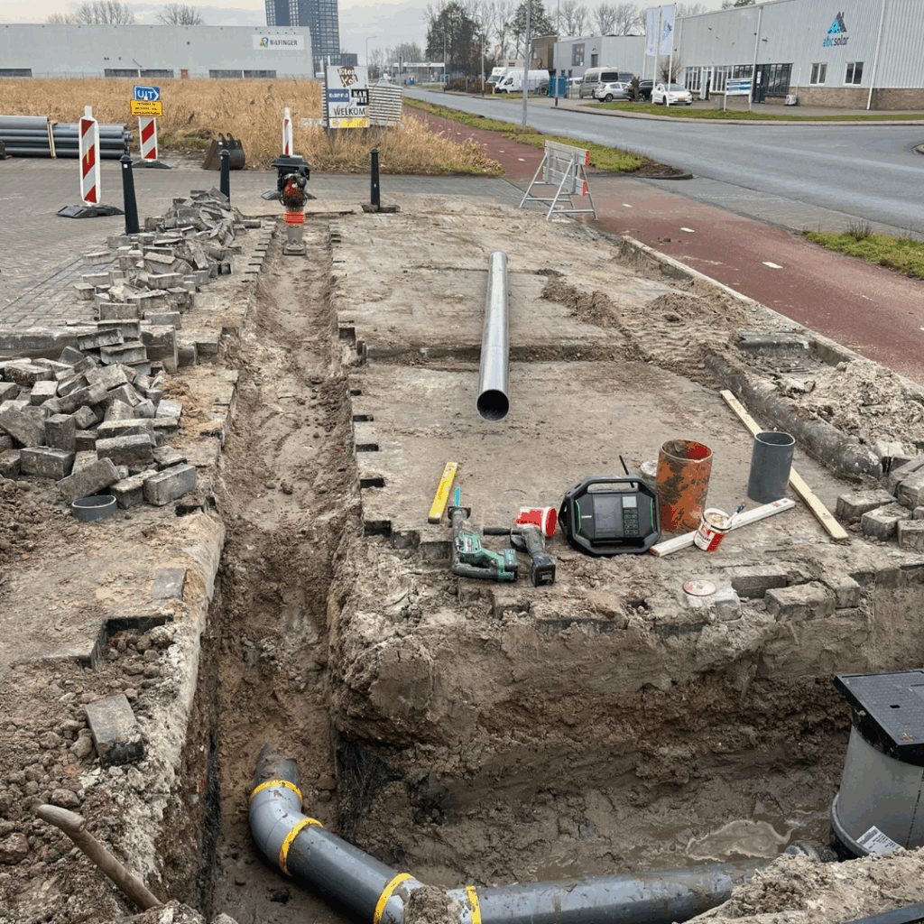 Riolering, drainage en overig leidingwerk: Aanleg nieuw vuilwaterriool t.b.v. Sligro Groningen (I.o.v. Retailbouw Nederland)